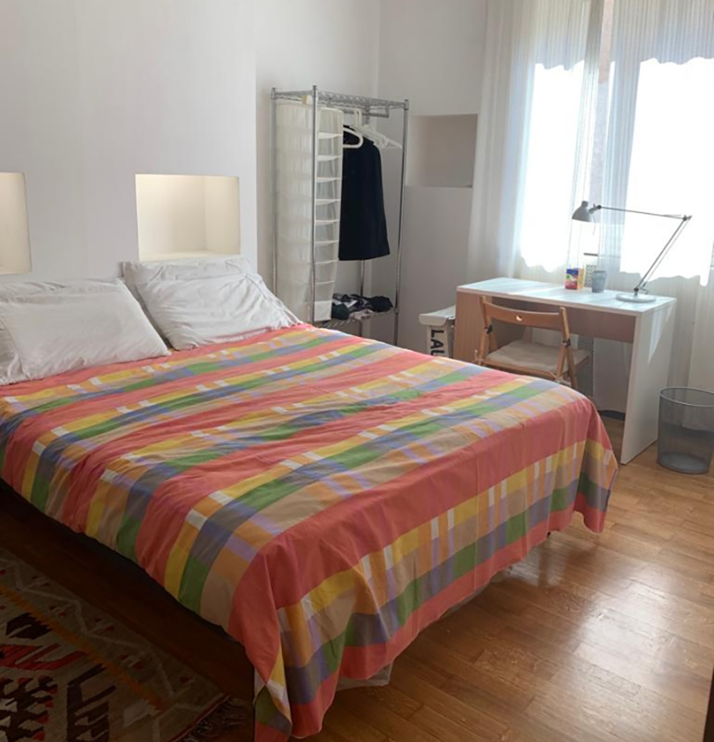 Student accomodation bedroom for juniors in Florence 2