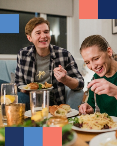 Ausländische Studierende essen in Gastfamilienunterkünften – mobile